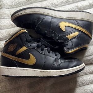 Nike Black and Gold Sneakers